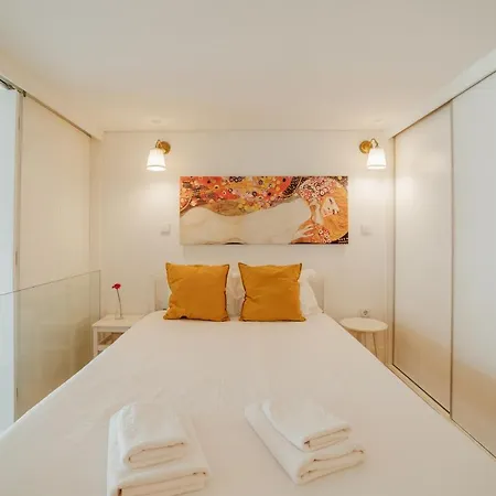 Apartman Historic & Sunny Mezzanine Bolhao By Vacationy *