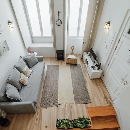 Historic & Sunny Mezzanine Bolhao By Vacationy Apartment Porto